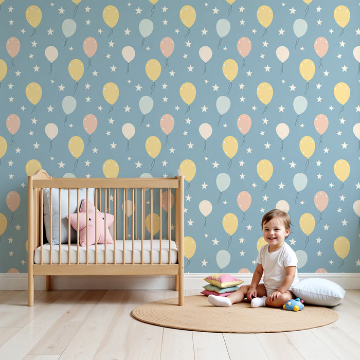 Papier peint chambre enfant à motifs | Ballons colorés sur fond bleu