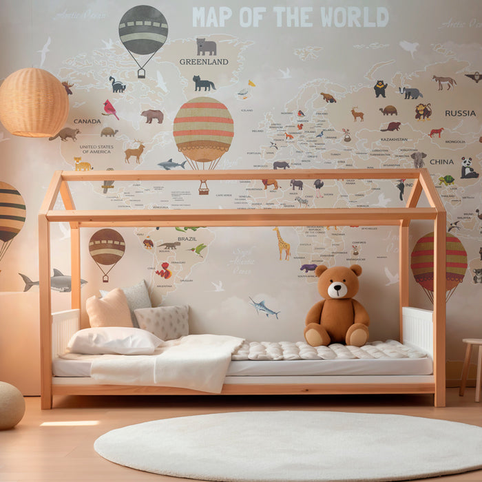 Papier peint chambre enfant | Carte du monde illustrée avec animaux et montgolfières
