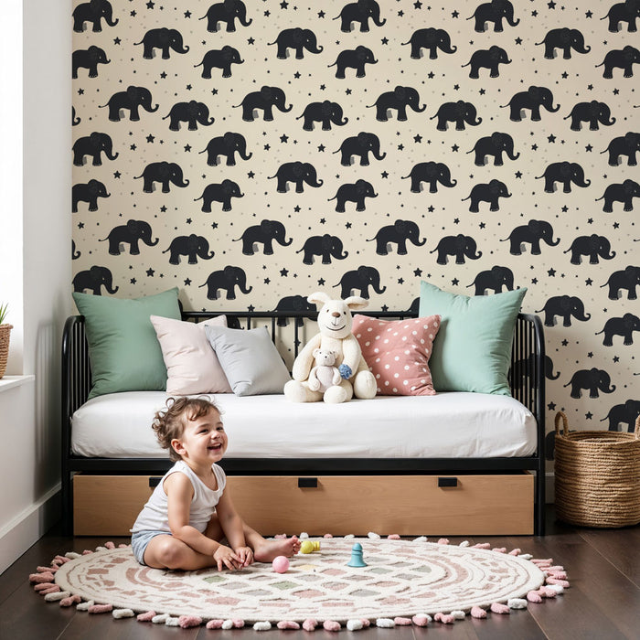 Papier peint chambre bébé à motifs | Élégants éléphants noirs sur fond crème