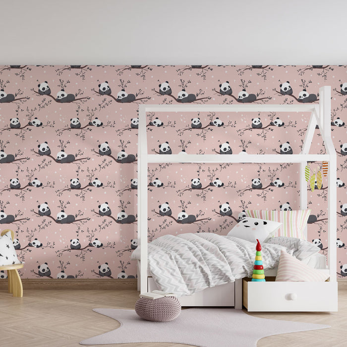 Papier peint chambre bébé à motifs | Pandas espiègles sur branches délicates