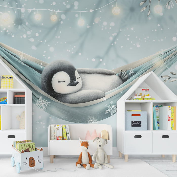 Papier peint chambre bébé | Bébé manchot endormi dans un hamac douillet sous les flocons