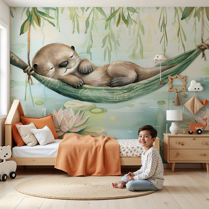 Papier peint chambre bébé | Loutre endormie dans un hamac suspendu au-dessus des nénuphars