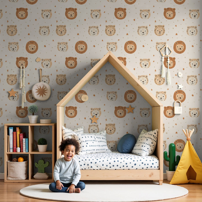 Papier peint chambre bébé à motifs | Visages de lions amusants sur fond doux