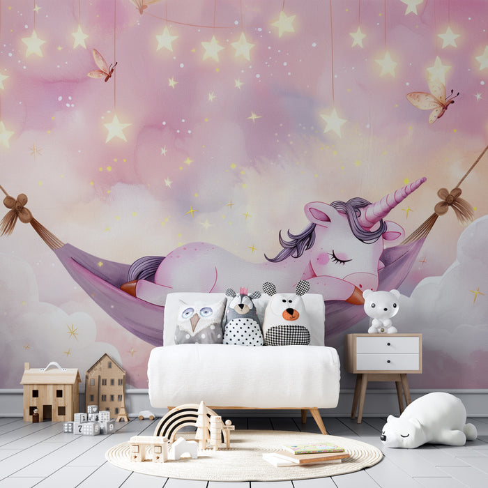 Papier peint chambre enfant | Licorne endormie dans un hamac de nuages au milieu des étoiles